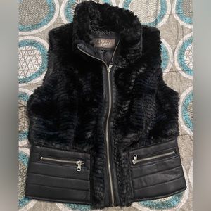 Ci Sono by Cavalini Ribbed Faux Fur/Leather Vest Jacket